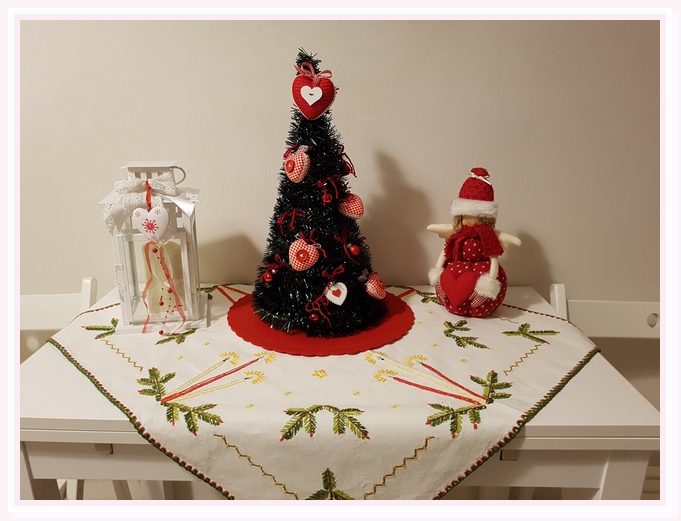 camera-matrimoniale-luna-bed and breakfast-cielididante-conversano-12-addobbi-albero-natale-christmas-tree